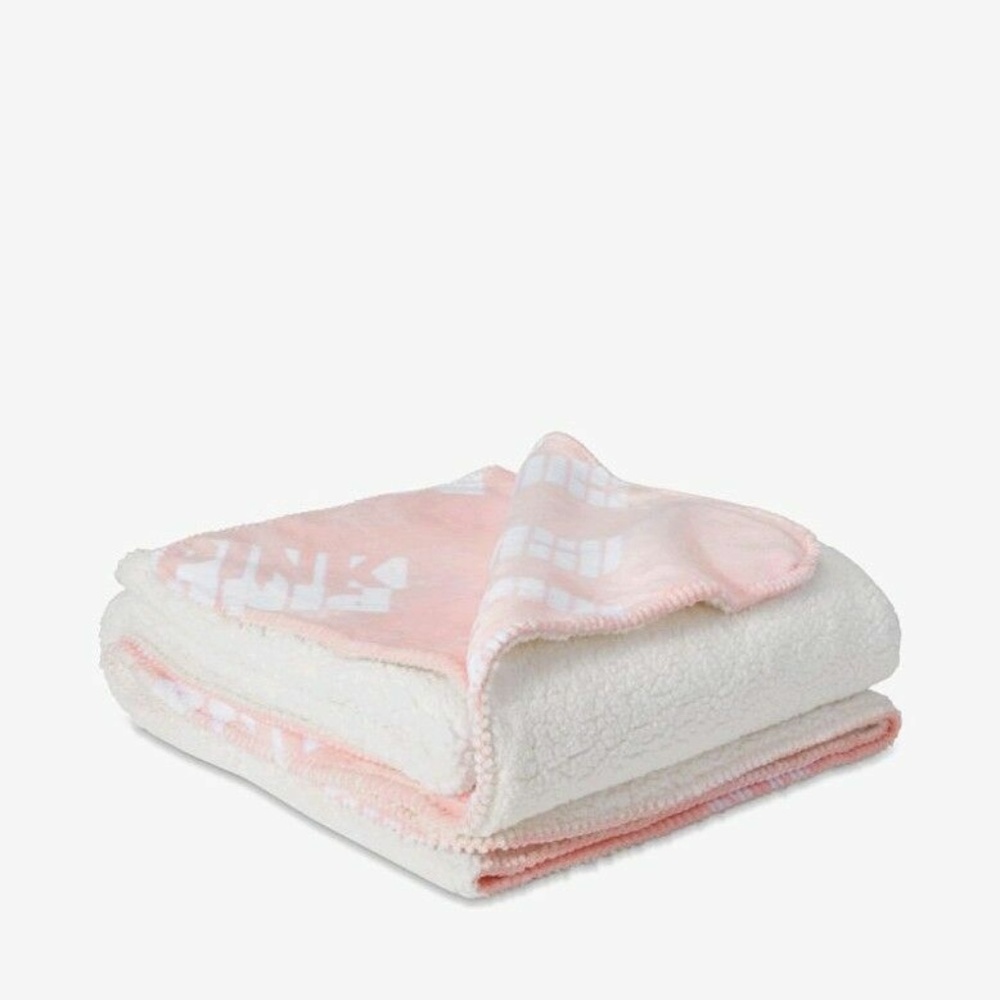 NWT Victoria's Secret PINK Sherpa Blanket